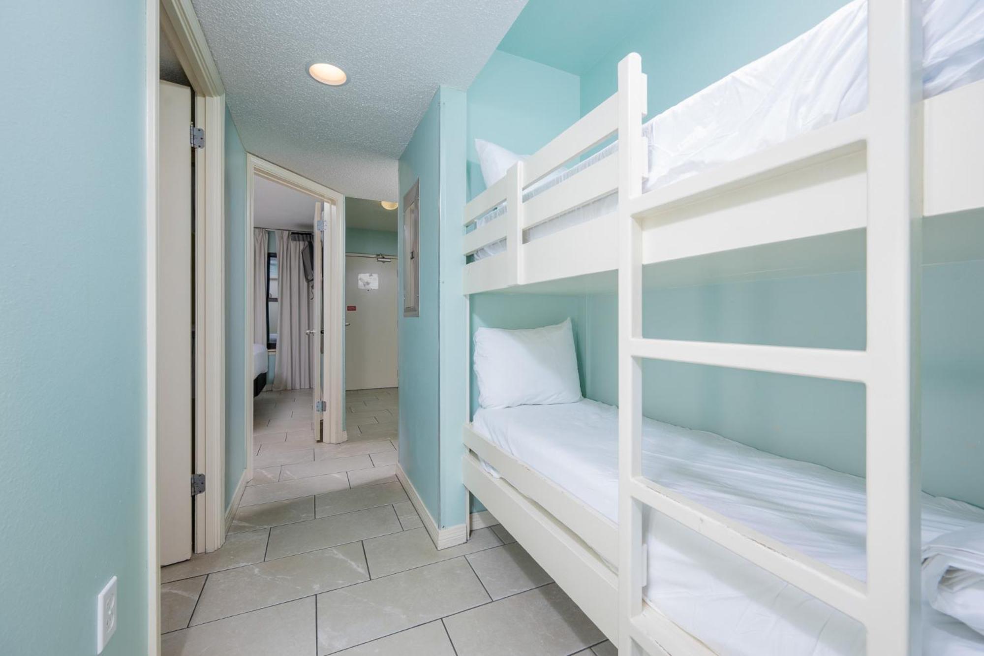 גולף שורז Phoenix All Suites Hotel מראה חיצוני תמונה
